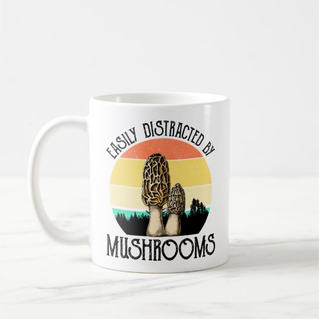 Mug Facilement Distrait Par Les Champignons (Morel) (Gauche)