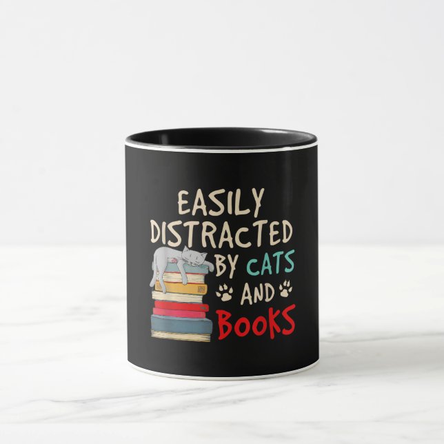 Mug Facilement distrait par les chats et les livres |  (Centre)