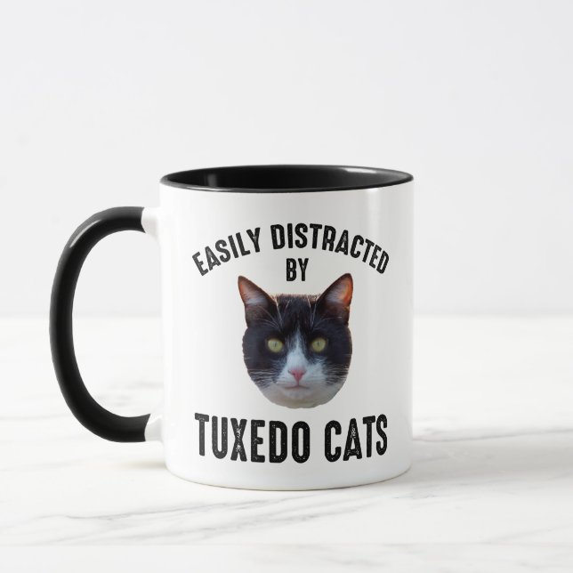 Mug Facilement Distrait Par Les Chats Tuxedo (Gauche)