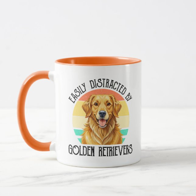 Mug Facilement Distrait Par Les Golden Retrievers (Gauche)