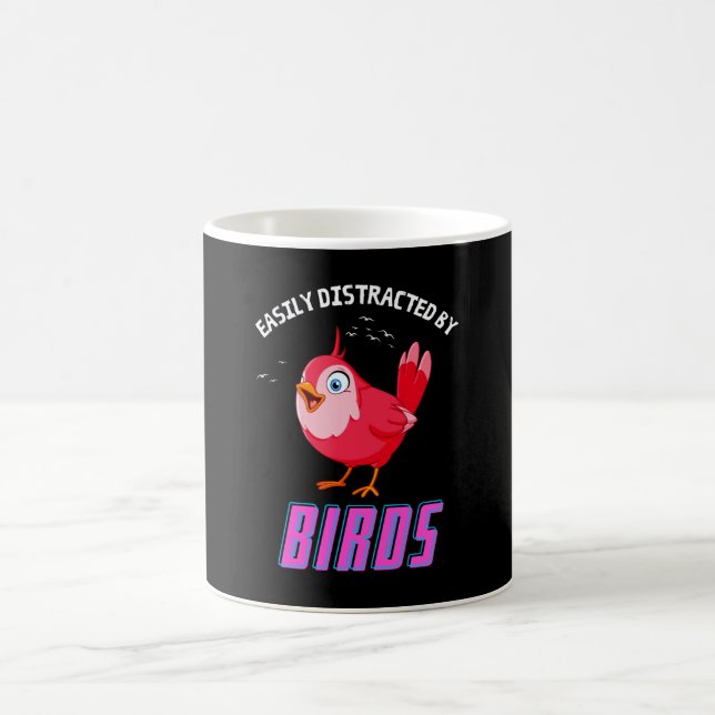 Mug Facilement Distrait Par Les Oiseaux Drôle Oiseau O (Centre)