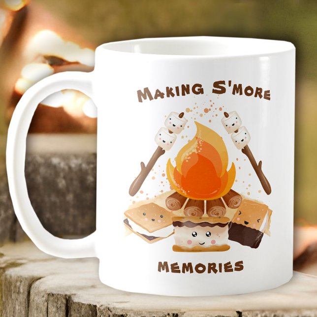 Mug Faire de S'more Souvenirs mignonnes Feu de Campagn (Making S'more Memories Cute Campfire Mug)