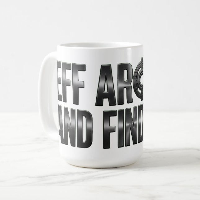 Mug Faire le malin et découvrir – Gunmetal. (Devant gauche)