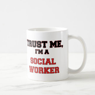 Mug Faites-moi confiance je suis un mon assistant