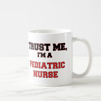 Mug Faites-moi confiance je suis une mon infirmière
