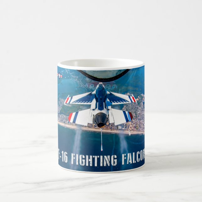 MUG FALCON DE COMBAT F-16C (Centre)