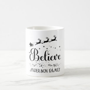 Mug Famille Noël 'Croire' Nom personnalisé