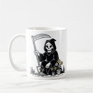 Mug Faucheuse jardinant des fleurs