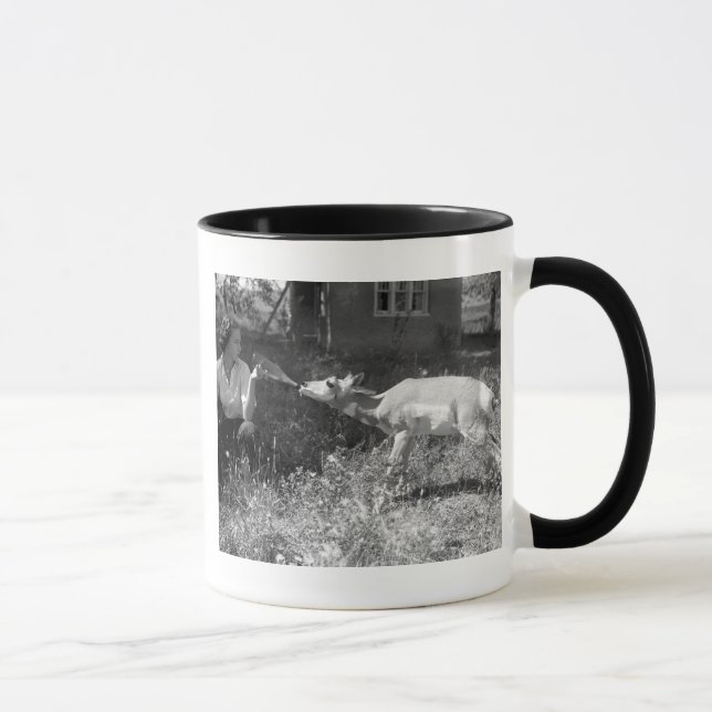Mug Femme allaitant une antilope (Droite)