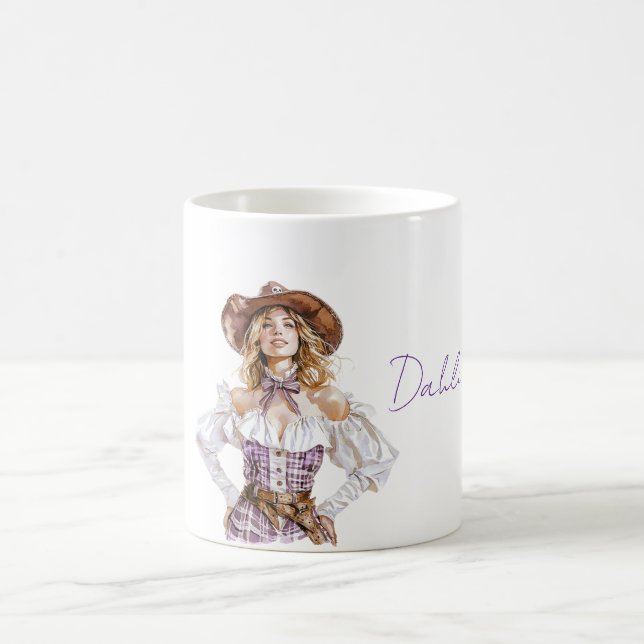 Mug Femme Blonde Chapeau Violet Haut Blanc (Centre)