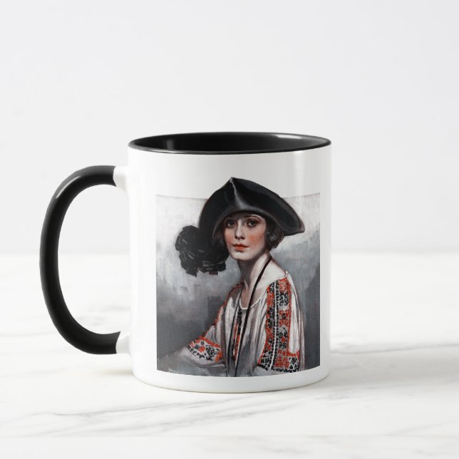 Mug Femme dans le chemisier brodé (Gauche)