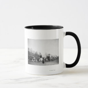 Mug Femme et garçon avec Bullwhackers dans le train d