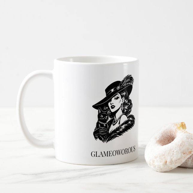 Mug Femme Glamour avec Illustration de Mode Féline (Avec donut)