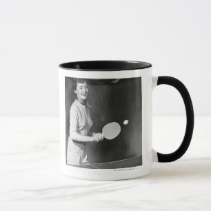 Mug Femme jouant au ping-pong