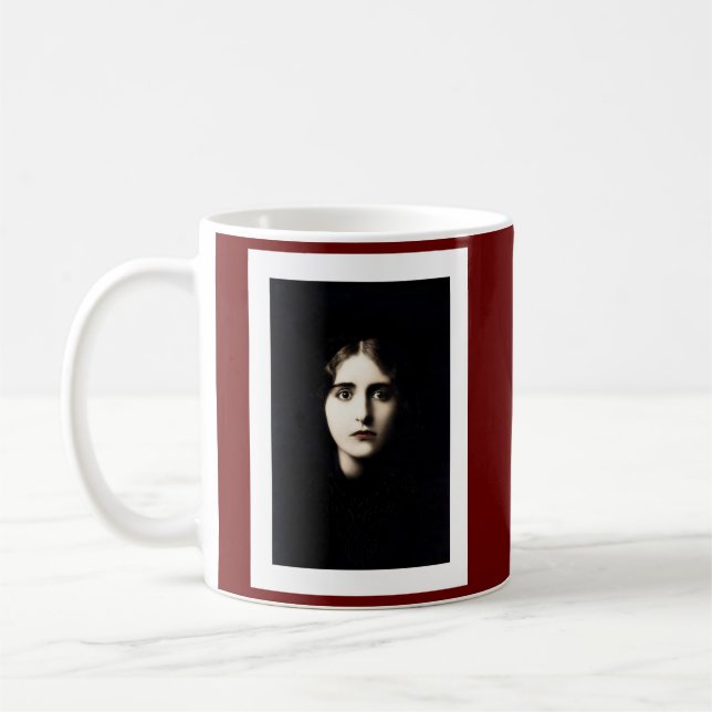 Mug femme victorienne hantant, regard, crue (Gauche)