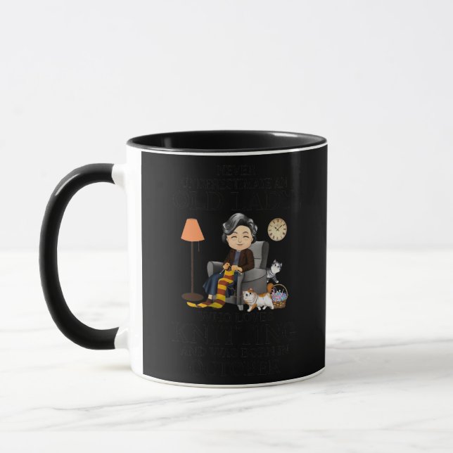 Mug Femmes vieilles dame aime tricot né en octobre (Gauche)
