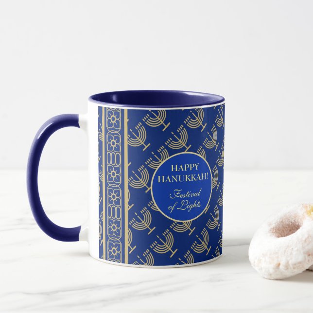 Mug Fête de Hanukkah Party Menorah dorée motif bleu (Avec donut)