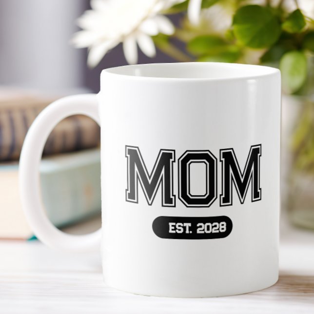 Mug Fête des mères MOM EST (Mother's Day MOM Coffee Mug)