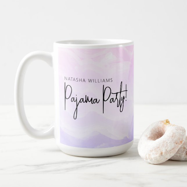 Mug Fête en Pyjama Pastel Rose Violet Moderne (Avec donut)