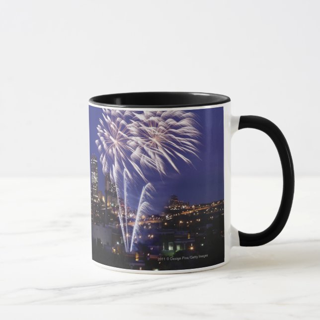 Mug Feux d'artifice au-dessus de la ville (Droite)