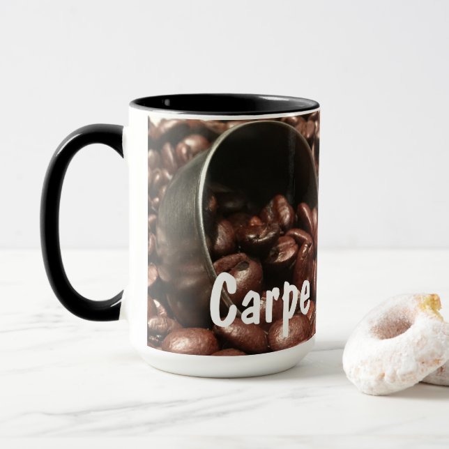 Mug Fèves de café grillées avec Scoop en argent Photo (Avec donut)