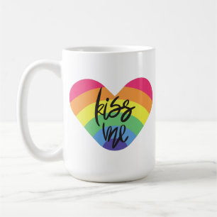 Mug Fierté - embrasse-moi. L'amour est juste.
