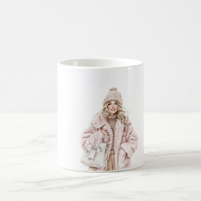 Mug Fille Blonde Blush Chapeau Rose Veste (Centre)