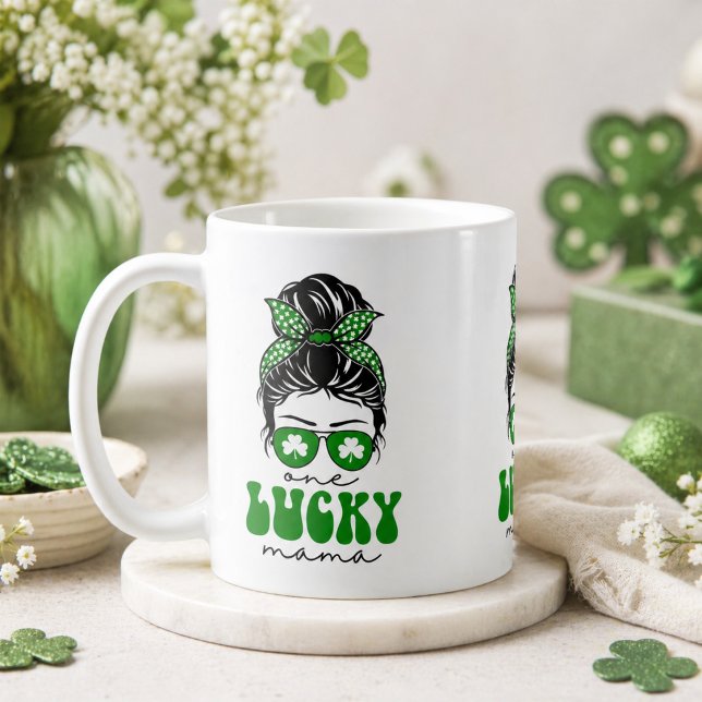 Mug Fille d'un an chanceuse avec chignon désordonné (Messy Bun Lucky One 1st Birthday Girl Coffee Mug)