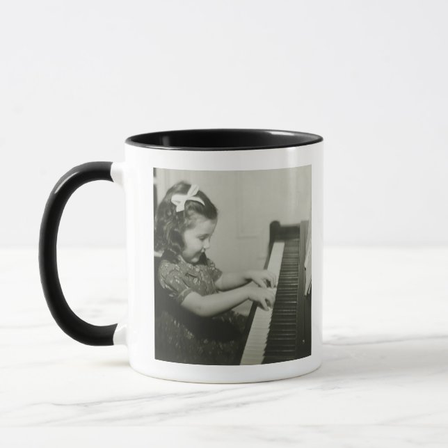 Mug Fille jouant le piano (Gauche)