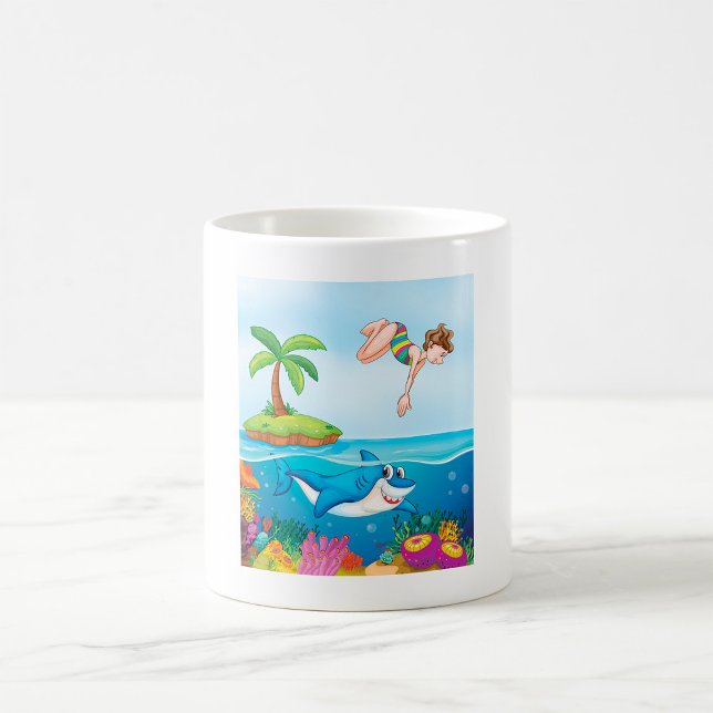 Mug Fille plongeant dans l'océan avec un requin ami su (Créateur téléchargé)