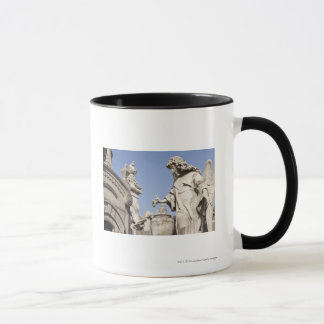 Mug Fin de statue d'angle dans le cimetière de