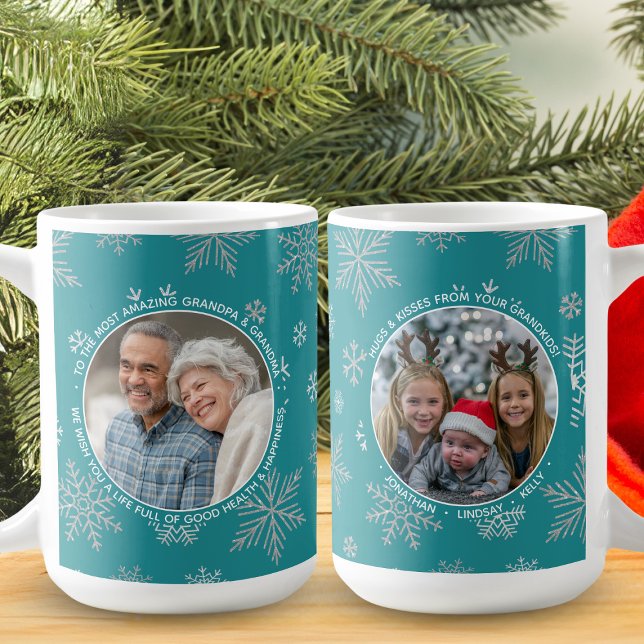 Mug Flammes de neige d'hiver Photo personnalisée Bleu  (This lovely mug is the perfect way to embrace the spirit of the season.)
