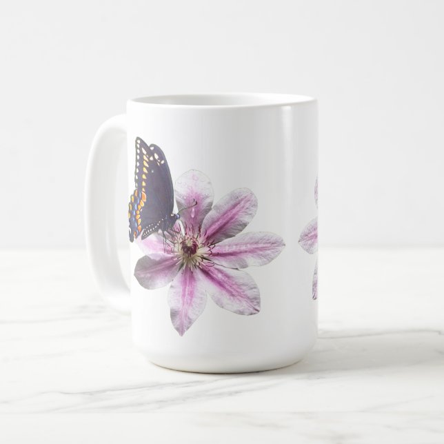 Mug Fleur de Clematis et papillon noir à queue noire (Devant gauche)