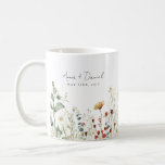Mug Fleur sauvage D'Été Fête De Mariage Faveur<br><div class="desc">Ce design est parfait pour les mariages du printemps et de l'été,  avec une bordure en aquarelle de fleurs sauvages dans les tons rouge,  or,  vert et bleu.</div>