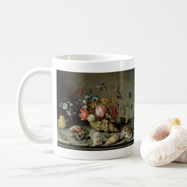 Mug Fleurs, coquillages et insectes Balthasar van der  (Avec donut)
