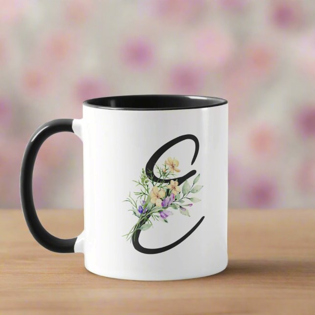 Mug Fleurs d'aquarelle noire de script initial "E" (Créateur téléchargé)
