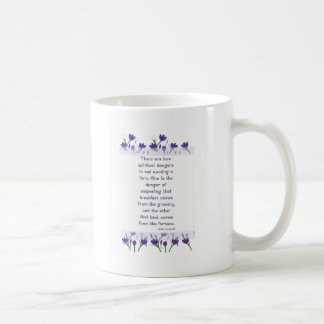 Mug Fleurs de crocus de ressort de citation d'Aldo