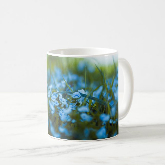 Mug Fleurs de printemps sur le terrain (Devant droit)