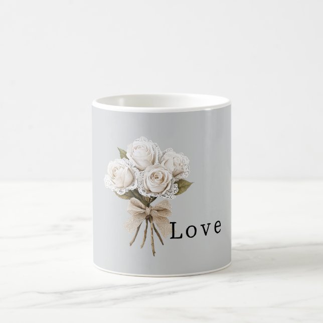 Mug Fleurs de roses blanches en faux dentelle grise (Centre)