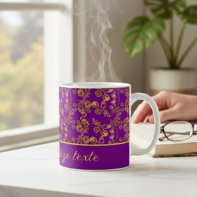 Mug Fleurs d'or chic sur motif violet | CUSTOMISÉ (Créateur téléchargé)