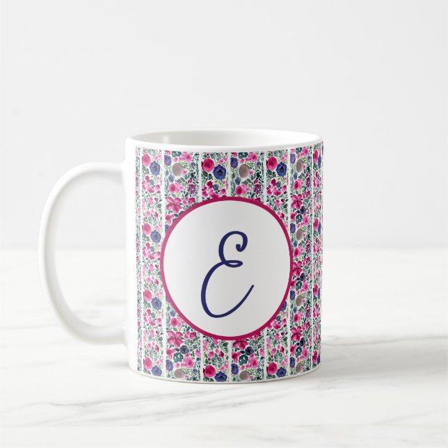 Mug fleurs roses et bleues et monogramme à rayures bla (Gauche)
