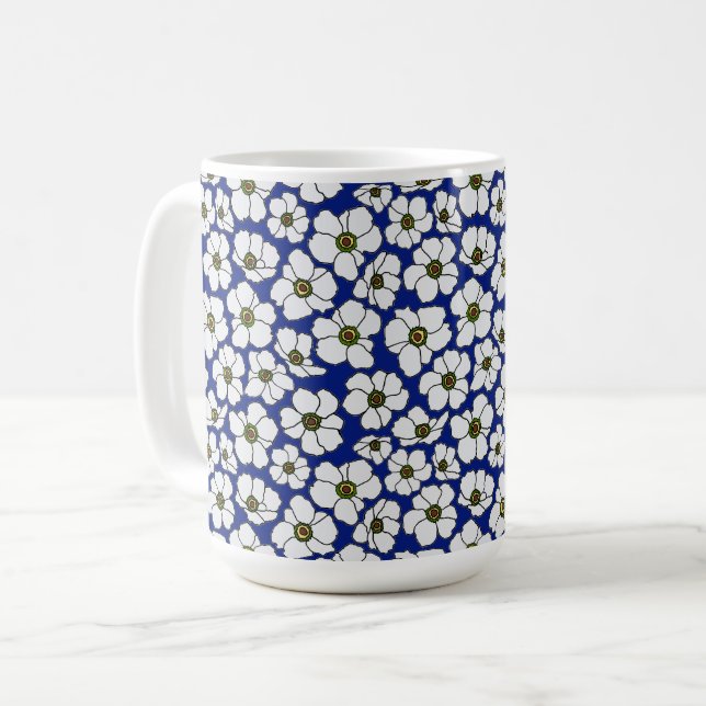 Mug Fleurs sauvages boho sur fond bleu (Devant gauche)