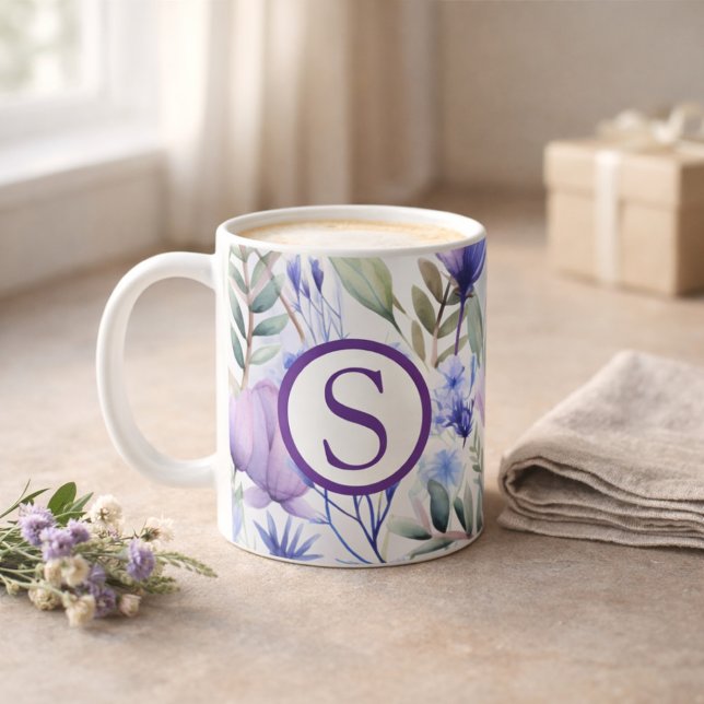 Mug Fleurs violettes Monogramme (Créateur téléchargé)