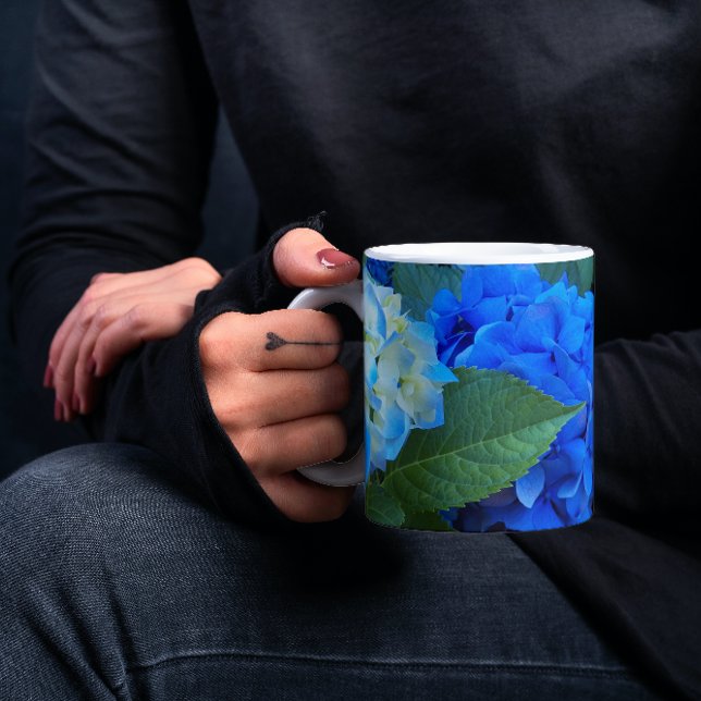 Mug Floral d'Hydrangée Bleue (In Situ Held)