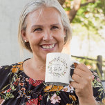 Mug Floral fleur sauvage | Mes gens favoris m'appellen<br><div class="desc">Une nouvelle tasse à café Gigi qui est aussi sucrée qu'elle ! Cette tasse à fleurs vintages réchauffera le coeur de Gigi comme son café ou thé favori. Le cadeau parfait pour Gigi de petits-enfants à toute occasion. Qu'il s'agisse d'un nouveau cadeau Gigi, ou d'un cadeau pour Gigi avec des...</div>