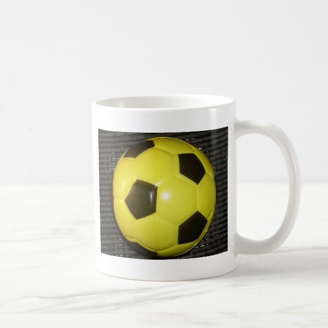 Mug Football jaune et noir. (Droite)