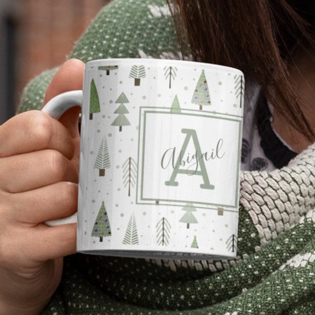 Mug Forêt de Noël moderne Sage Green Monogramme (Créateur téléchargé)