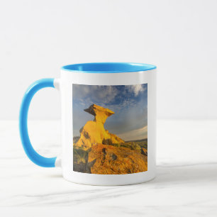 Mug Formation sculptée des Badlands dans l'herbe court