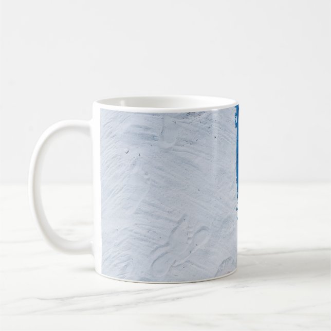 Mug Foulard floral bleu et noir sur sable blanc (Gauche)
