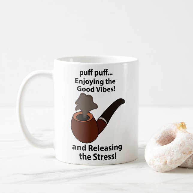 Mug Fumeurs De Tuyaux Profitant Du Fumage De Tuyaux Go (Avec donut)